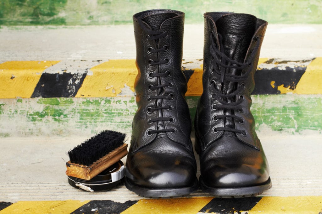 How To Prepare Your Leather Boots For The Winter - How To Waterproof Leather Boots For Winter How To Prepare Your Leather Boots For The Winter - How To Waterproof Leather Boots For Winter