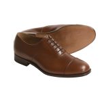 Choosing Leather Shoes in Classic Brown